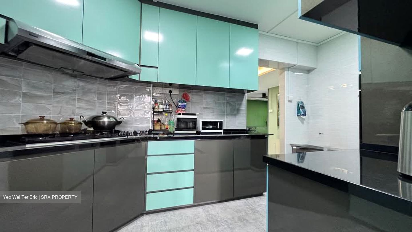Blk 115 Ho Ching Road (Jurong West), HDB Executive #585415451